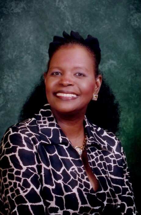 carolyn mcclure