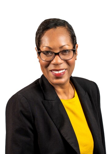 Desiree Marshall : Funeral Director/Embalmer