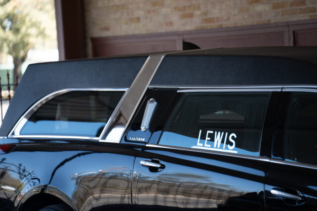 Lewis_funeral_Home-42