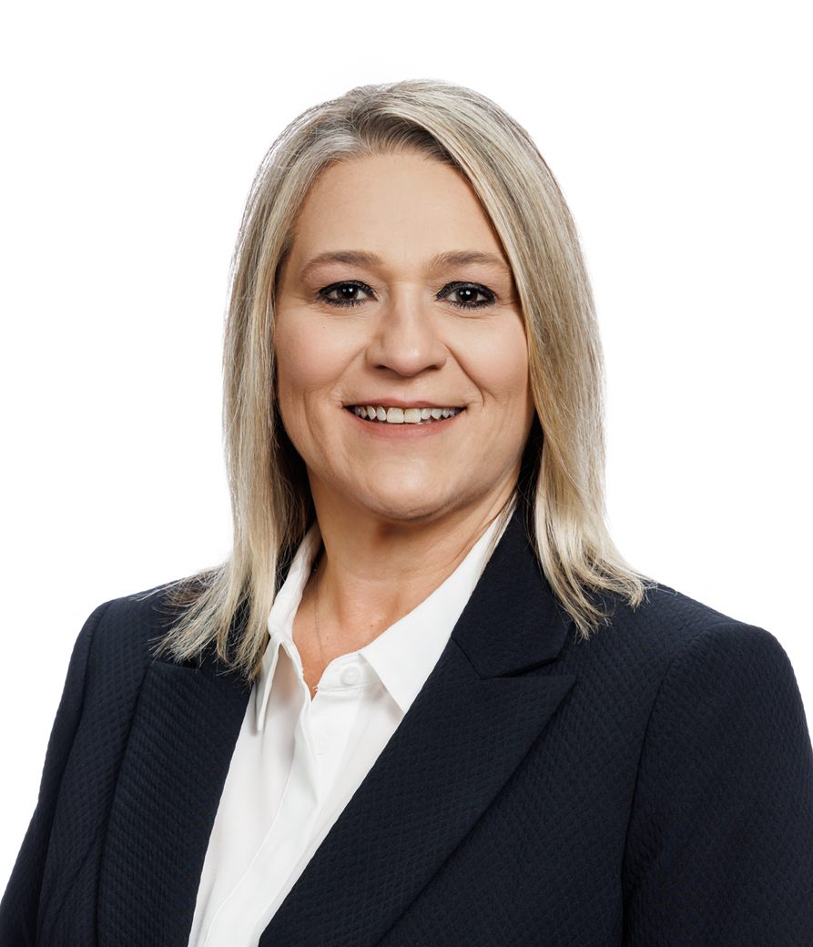 Shawna Smith : Family Service Counselor